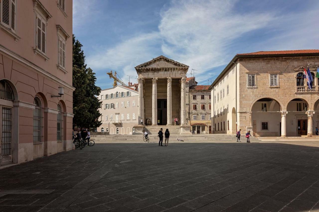 Piazza Foro With Free Parking Lägenhet Pula Exteriör bild